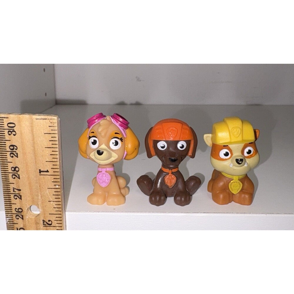 3 mini paw patrol figures Skye, Zuma, Rubble